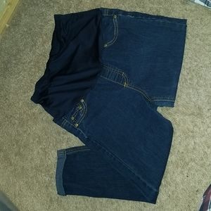Women's Medium Maternity Cropped Jean